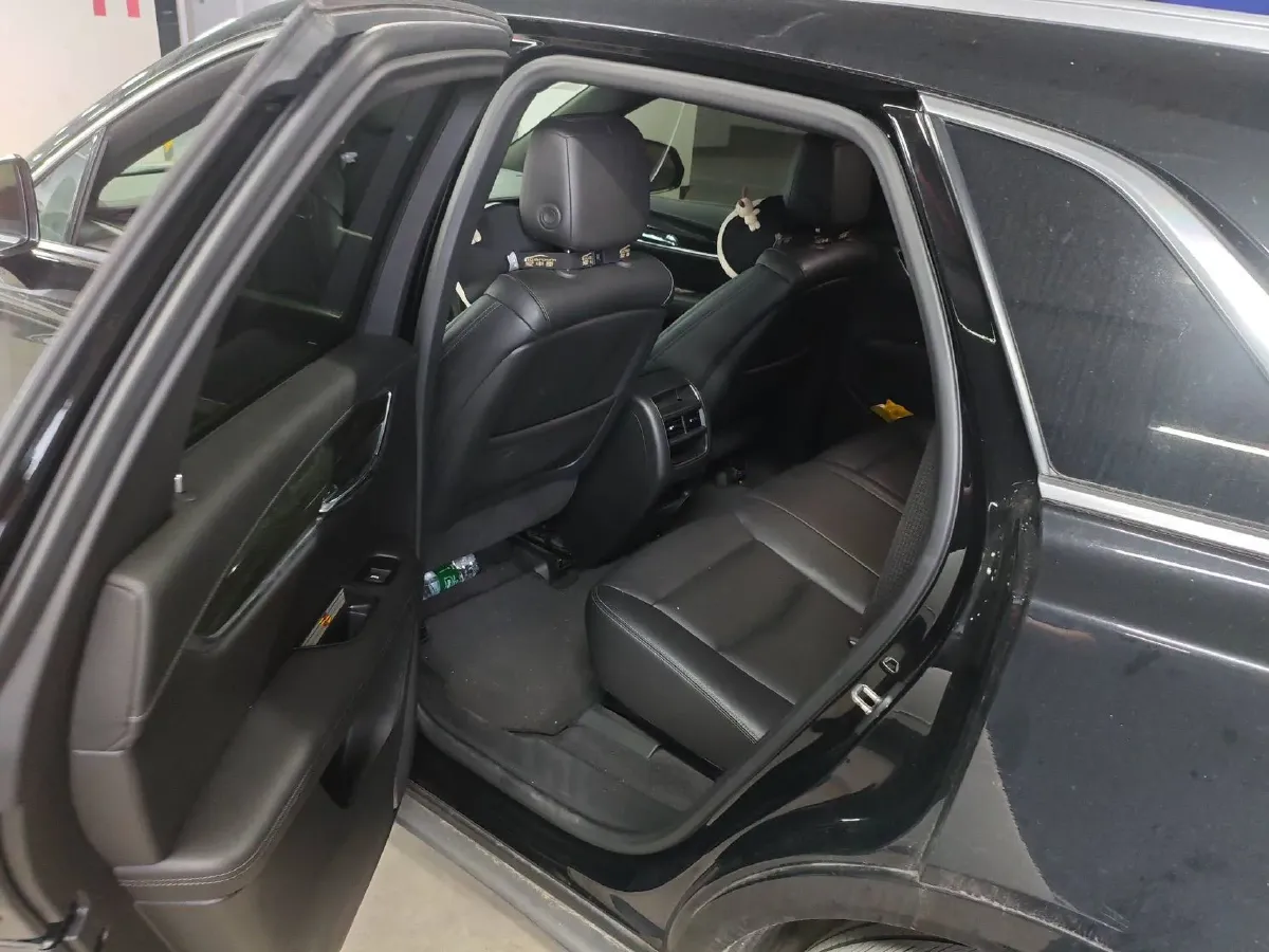 2021 Cadillac XT5 2.0T 237HP L4 9AT,autocango,china used car exporter,china ev exporter,chinese used car exporter,chinese used ev exporter