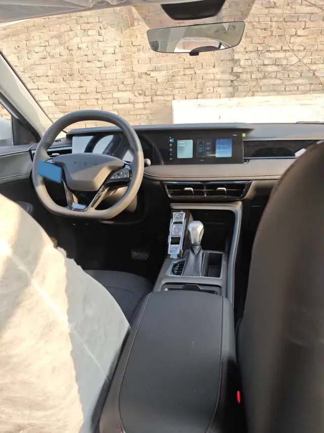 2026 Roewe i5 1.5L 129HP L4 CVT,autocango,china used car exporter,china ev exporter,chinese used car exporter,chinese used ev exporter