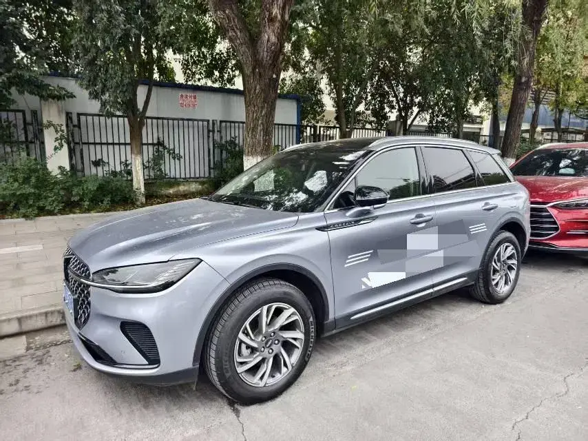 2025 Lincoln Corsair 2.0T 261HP L4 8AT