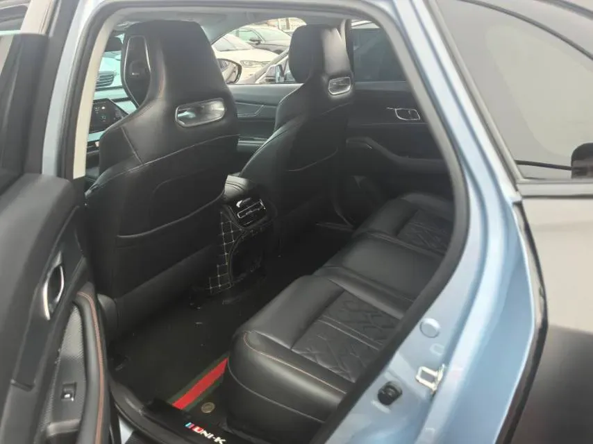 2021 ChangAn UNI-K 2.0T 233HP L4 8AT,autocango,china used car exporter,china ev exporter,chinese used car exporter,chinese used ev exporter