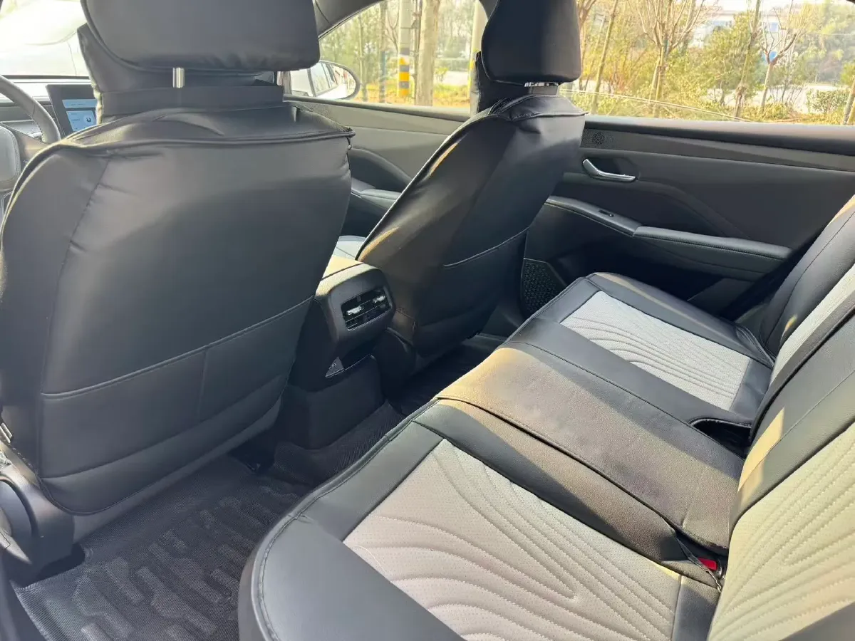 2025 BYD Qin Plus 1.5L 101HP L4 E-CVT PHEV 7.68KWH,autocango,china used car exporter,china ev exporter,chinese used car exporter,chinese used ev exporter