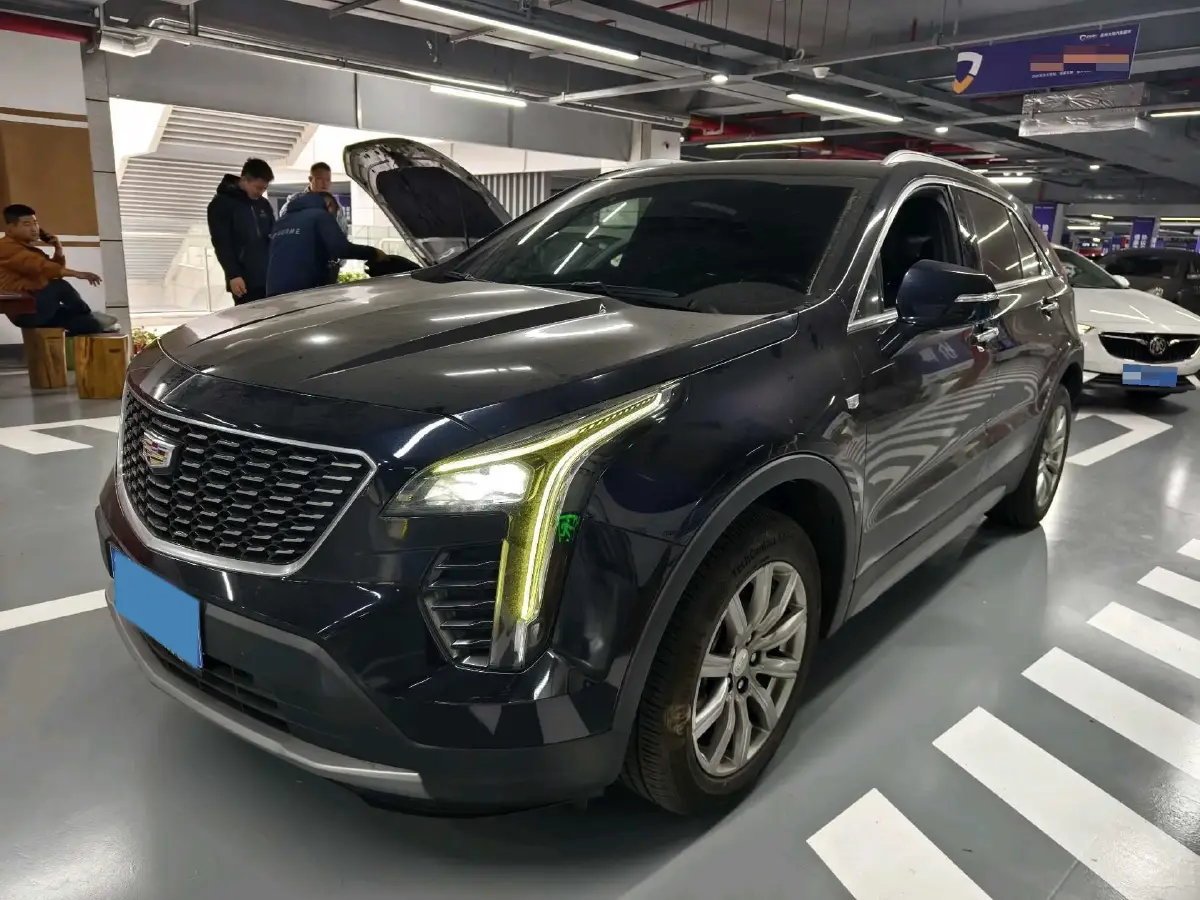 2020 Cadillac XT4 2.0T 241HP L4 9AT