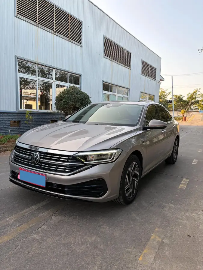 2023 Volkswagen Sagitar 1.4T 150HP L4 7DCT