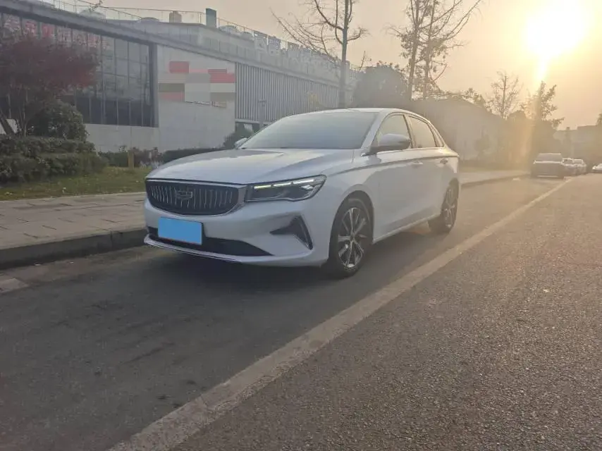 2022 Geely Emgrand 1.5L 114HP L4 CVT