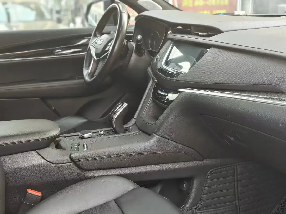 2020 Cadillac XT5 2.0T 241HP L4 9AT,autocango,china used car exporter,china ev exporter,chinese used car exporter,chinese used ev exporter