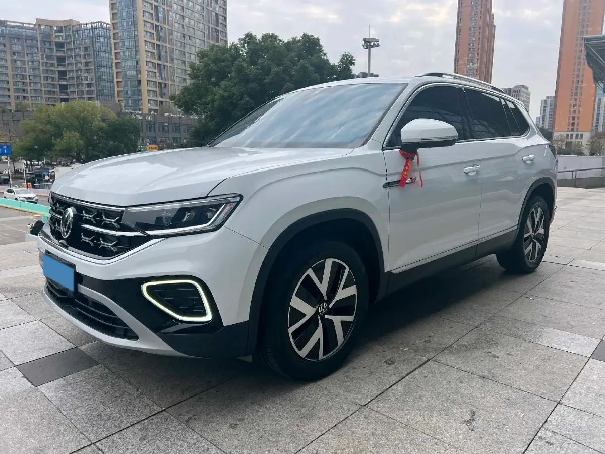 2024 Volkswagen Tayron 2.0T 186HP L4 7DCT