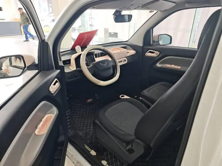 2022 WuLing HongGuang MINI EV BEV 9.3KWH,autocango,china used car exporter,china ev exporter,chinese used car exporter,chinese used ev exporter