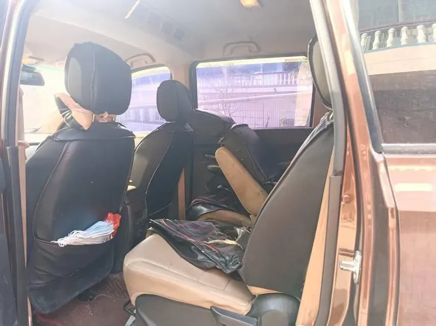 2019 WuLing HongGuang 1.5L 99HP L4 6MT,autocango,china used car exporter,china ev exporter,chinese used car exporter,chinese used ev exporter