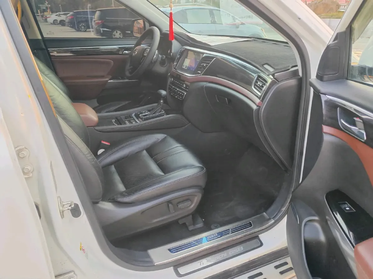 2017 GAC Trumpchi GS8 2.0T 201HP L4 6AT,autocango,china used car exporter,china ev exporter,chinese used car exporter,chinese used ev exporter