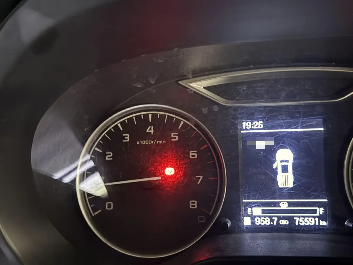 2020 Dongfeng RuiQi 6 2.4L 158HP L4 5MT,autocango,china used car exporter,china ev exporter,chinese used car exporter,chinese used ev exporter