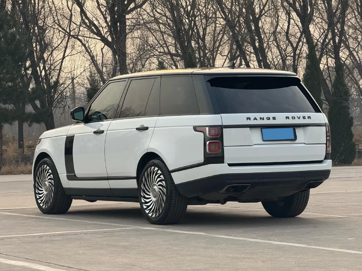 2018 Land Rover Range Rover Evoque 2.0T 241HP L4 9AT,autocango,china used car exporter,china ev exporter,chinese used car exporter,chinese used ev exporter