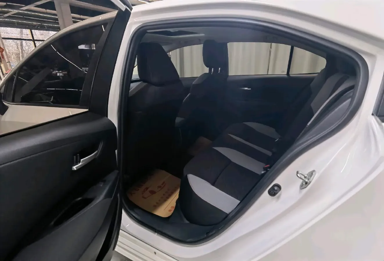 2021 Toyota Corolla 1.2T 116HP L4 CVT,autocango,china used car exporter,china ev exporter,chinese used car exporter,chinese used ev exporter