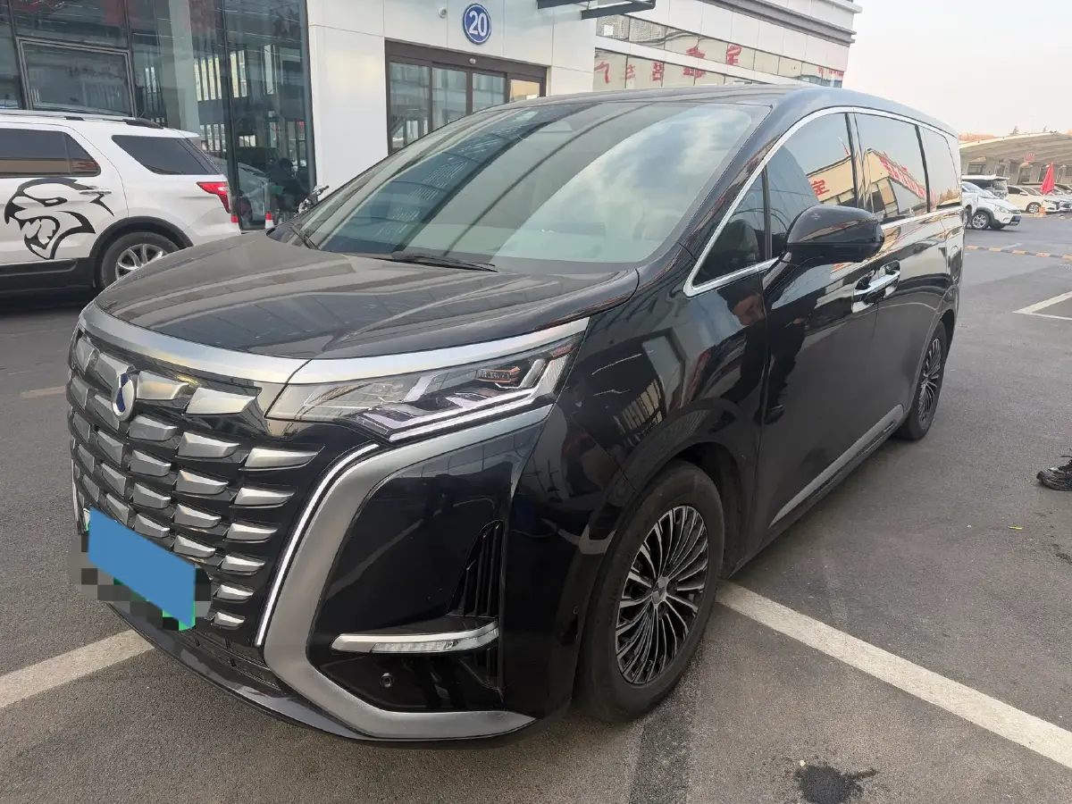 2022 Denza D9 1.5T 139HP L4 E-CVT PHEV 40.06KWH