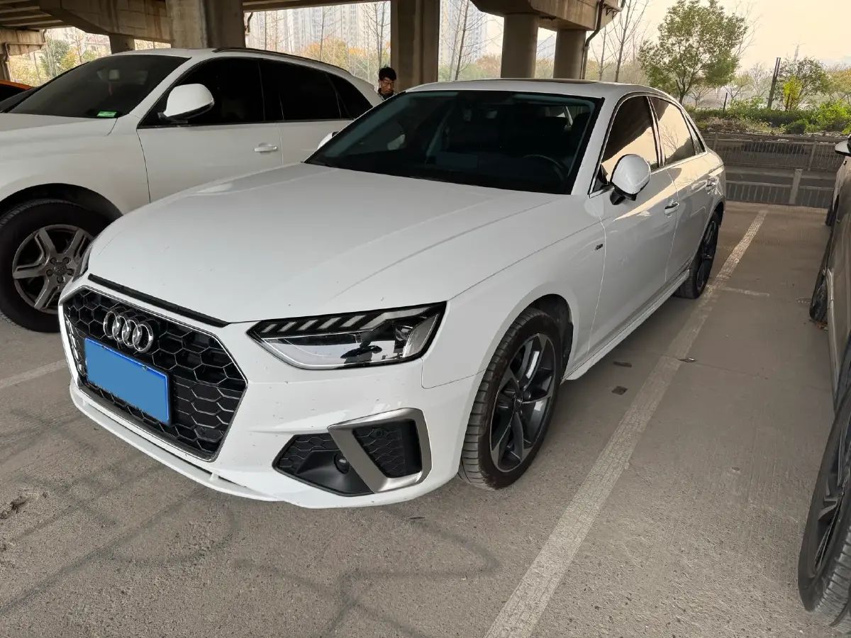 2020 Audi A4L 2.0T 190HP L4 7DCT