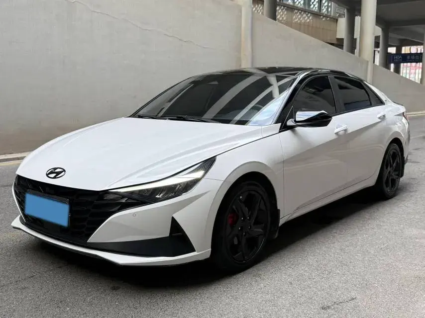 2022 Hyundai Elantra 1.5L 115HP L4 CVT