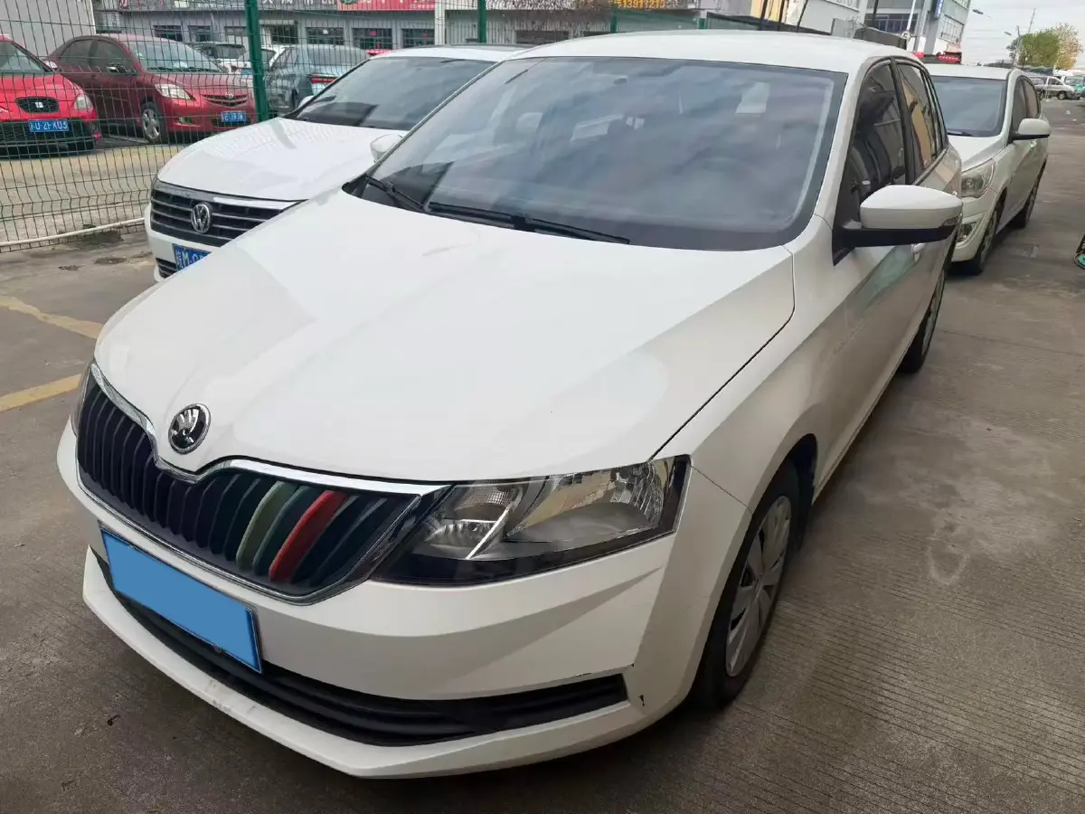2018 Skoda Rapid Spaceback 1.4L 90HP L4 5MT