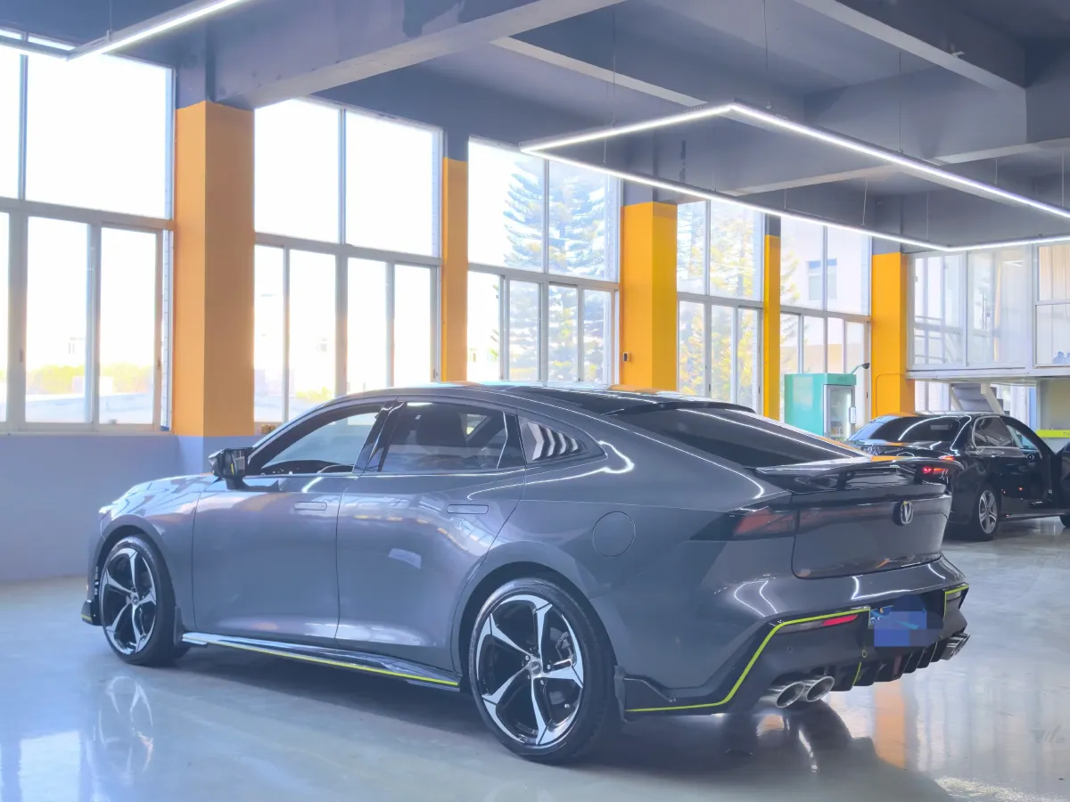 2022 ChangAn UNI-V 1.5T 188HP L4 7DCT,autocango,china used car exporter,china ev exporter,chinese used car exporter,chinese used ev exporter