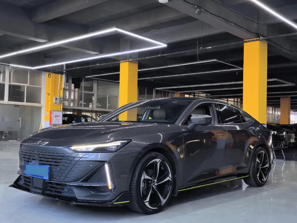 2022 ChangAn UNI-V 1.5T 188HP L4 7DCT,autocango,china used car exporter,china ev exporter,chinese used car exporter,chinese used ev exporter