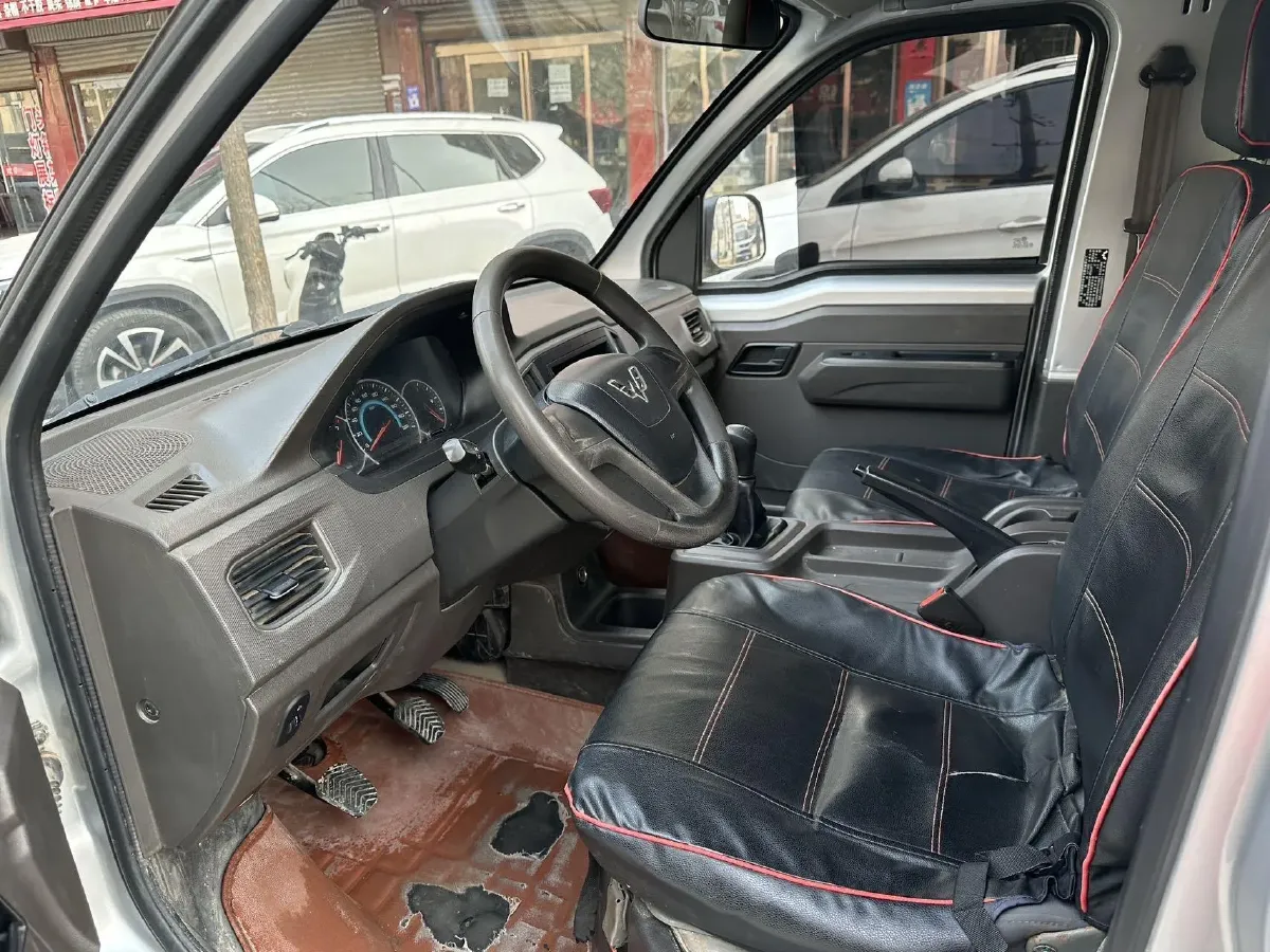 2020 WuLing RongGuang New Truck Special 1.8L 125HP L4 5MT,autocango,china used car exporter,china ev exporter,chinese used car exporter,chinese used ev exporter