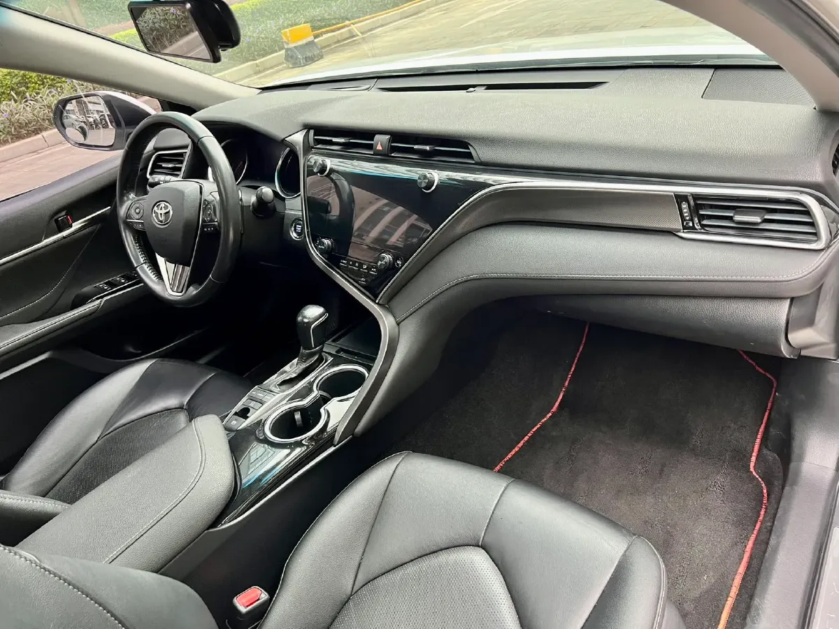 2019 Toyota Camry 2.5L 209HP L4 8AT,autocango,china used car exporter,china ev exporter,chinese used car exporter,chinese used ev exporter