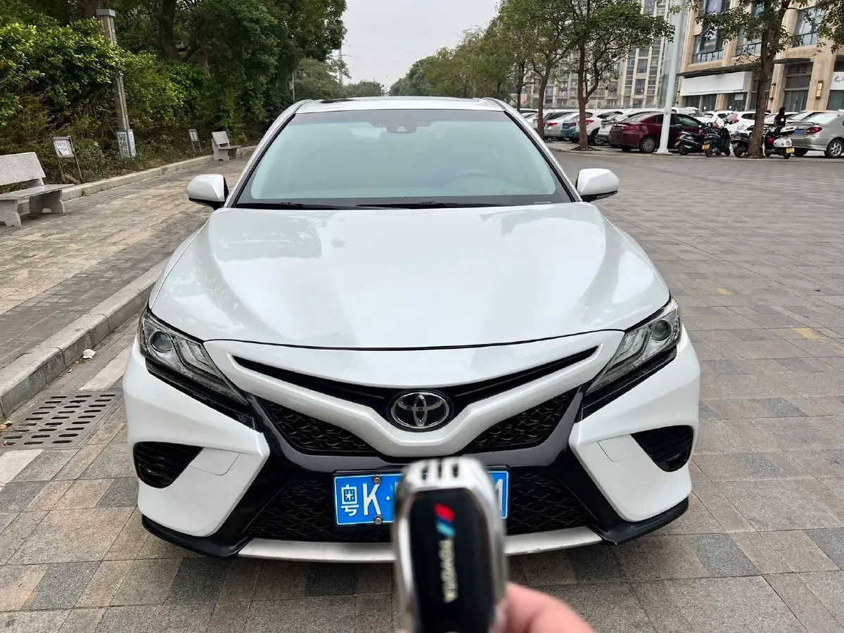 2019 Toyota Camry 2.5L 209HP L4 8AT,autocango,china used car exporter,china ev exporter,chinese used car exporter,chinese used ev exporter