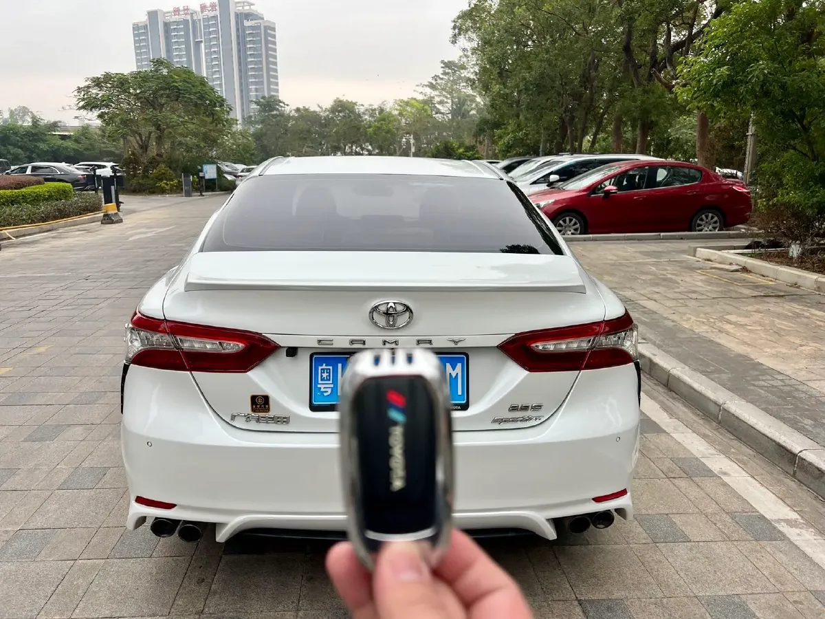 2019 Toyota Camry 2.5L 209HP L4 8AT,autocango,china used car exporter,china ev exporter,chinese used car exporter,chinese used ev exporter