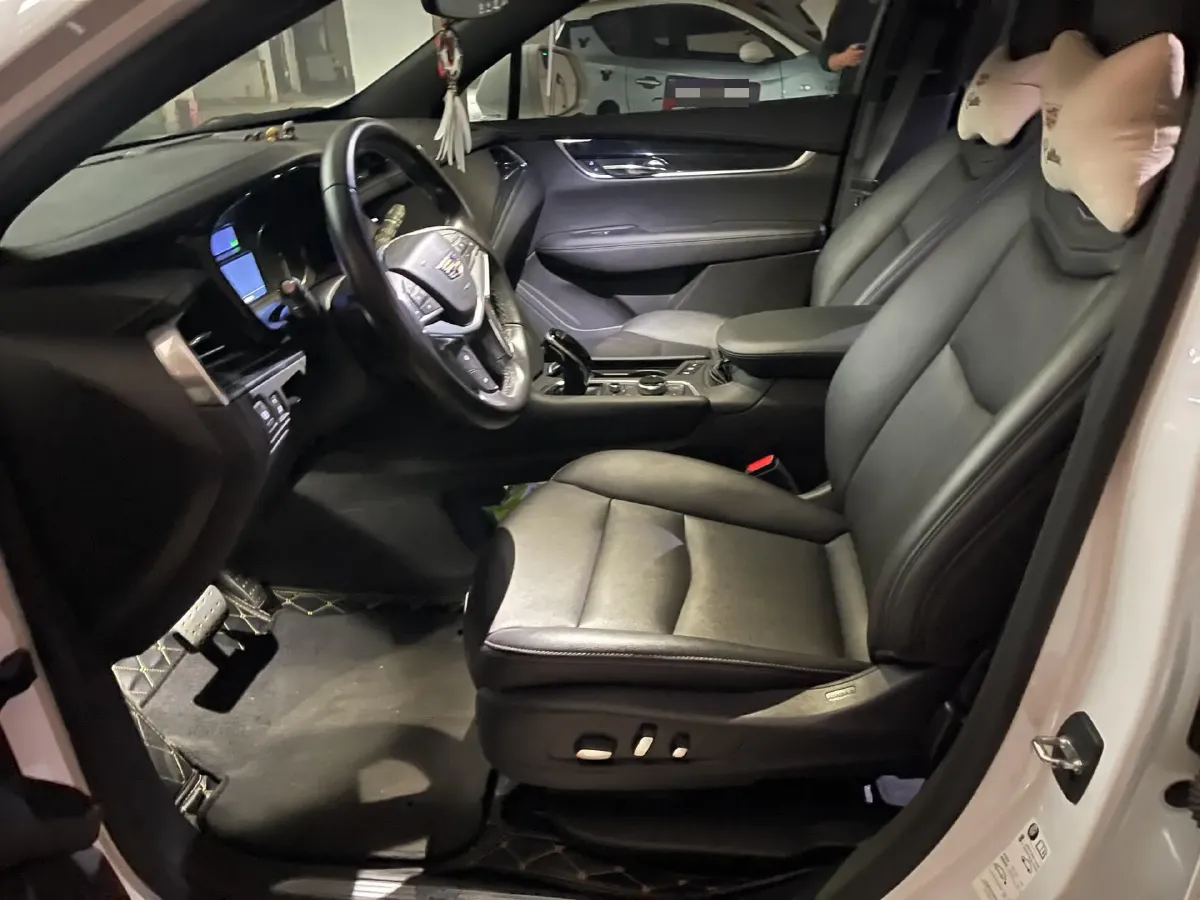 2021 Cadillac XT5 2.0T 237HP L4 9AT,autocango,china used car exporter,china ev exporter,chinese used car exporter,chinese used ev exporter