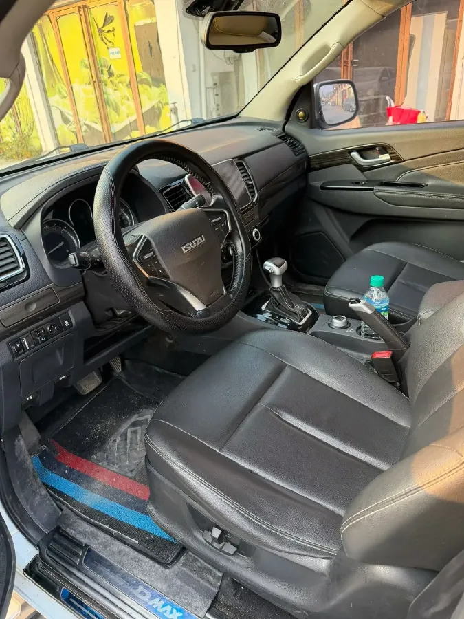 2020 Mitsubishi Outlander 2.4L 192HP L4 CVT,autocango,china used car exporter,china ev exporter,chinese used car exporter,chinese used ev exporter