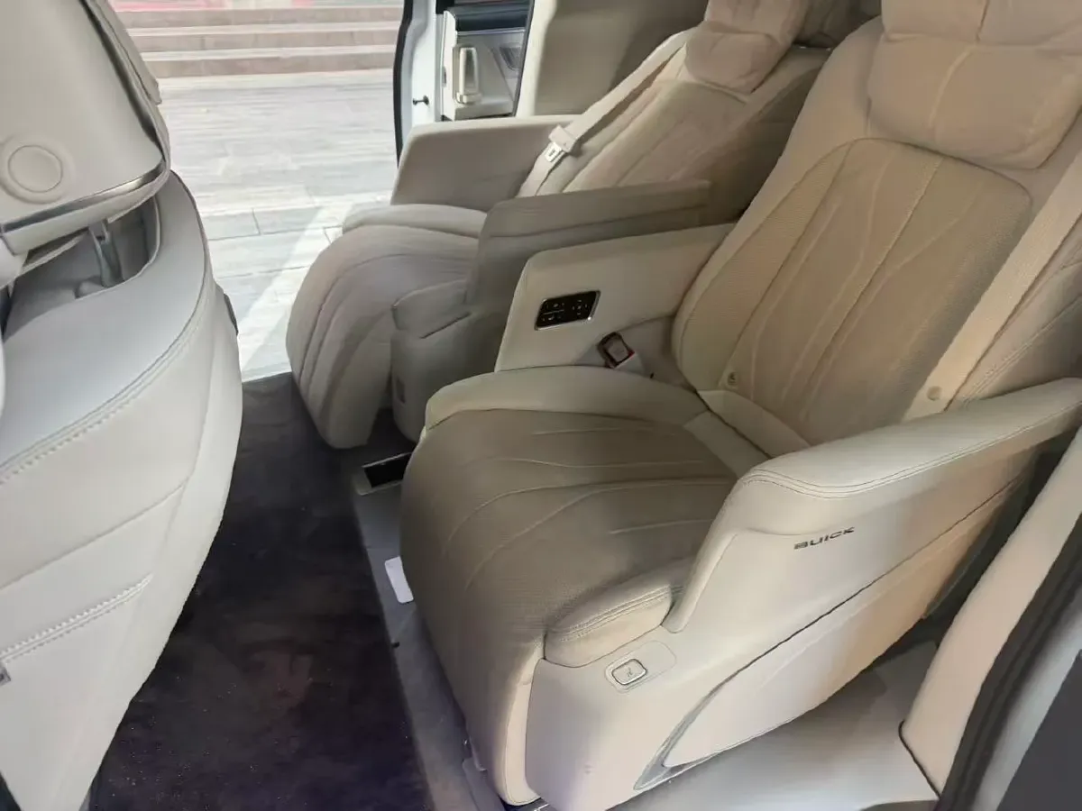 2024 Buick GL8 1.5T 180HP L4 2DHT PHEV 24.4KWH,autocango,china used car exporter,china ev exporter,chinese used car exporter,chinese used ev exporter
