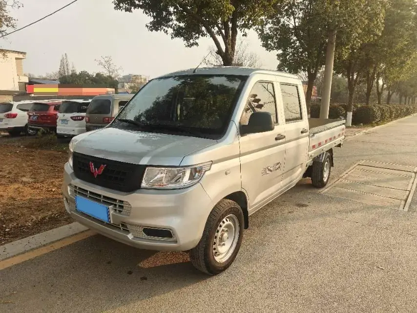 2023 WuLing RongGuang New Truck 1.5L 102HP L4 5MT 2023 WuLing RongGuang New Truck 1.5L 102HP L4 5MT