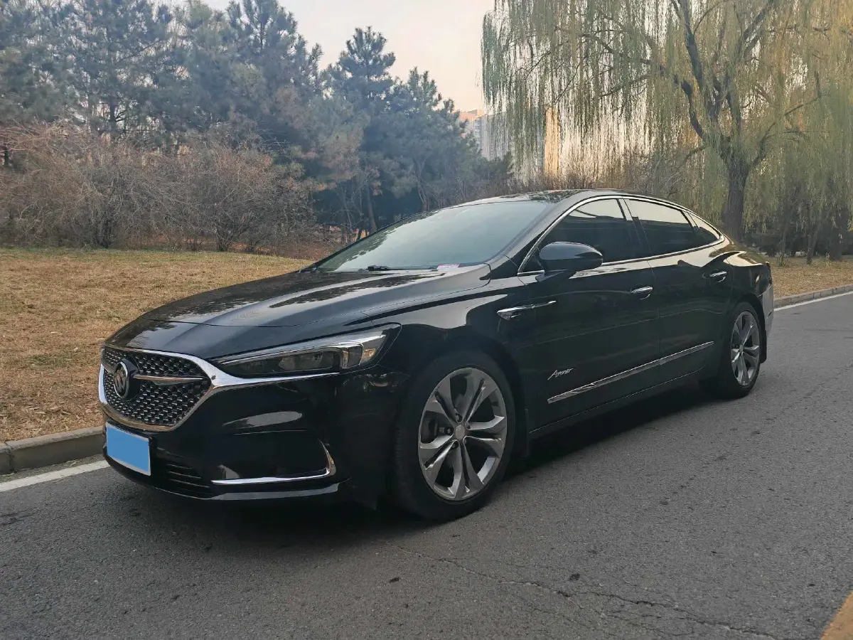 2022 Buick Larcosse 2.0T 237HP L4 9AT