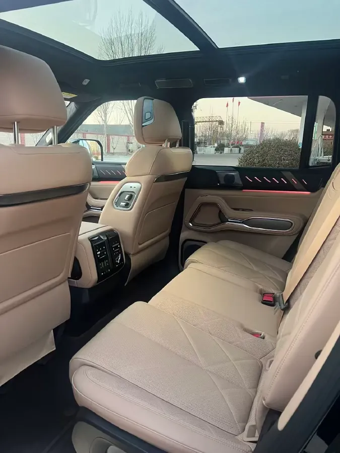 2025 FangChengBao Bao 8 2.0T 245HP L4 E-CVT PHEV 36.8KWH,autocango,china used car exporter,china ev exporter,chinese used car exporter,chinese used ev exporter