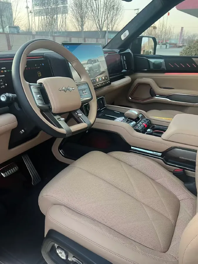 2025 FangChengBao Bao 8 2.0T 245HP L4 E-CVT PHEV 36.8KWH,autocango,china used car exporter,china ev exporter,chinese used car exporter,chinese used ev exporter