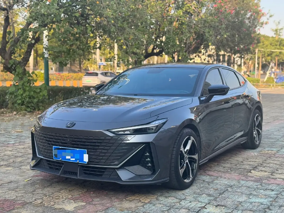 2022 ChangAn UNI-V 1.5T 188HP L4 7DCT