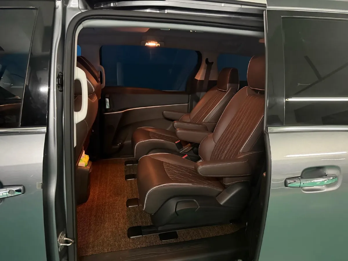 2021 Buick GL8 2.0T 237HP L4 9AT,autocango,china used car exporter,china ev exporter,chinese used car exporter,chinese used ev exporter