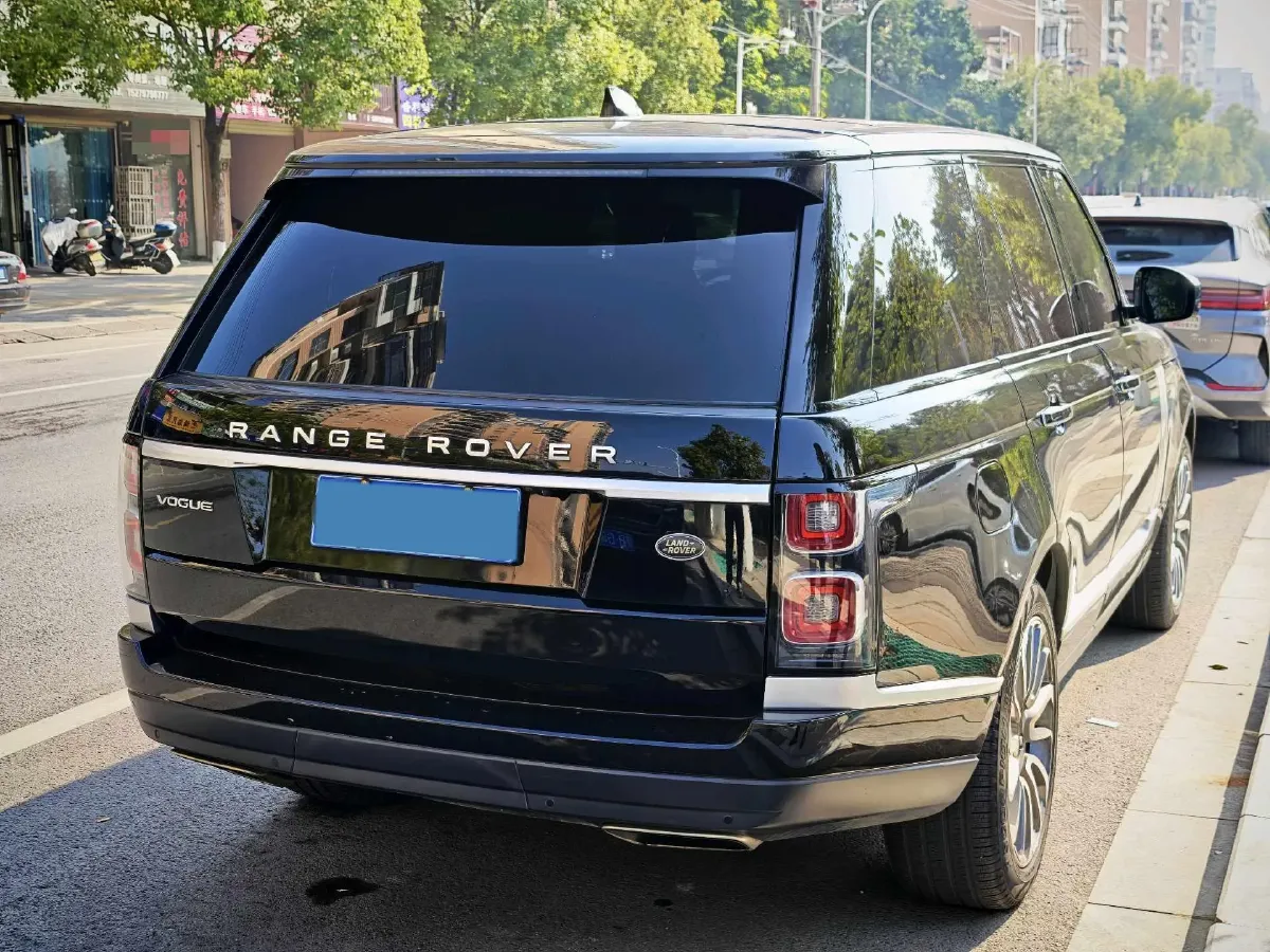 2019 BMW 7 Series 3.0T 340HP L6 8AT,autocango,china used car exporter,china ev exporter,chinese used car exporter,chinese used ev exporter