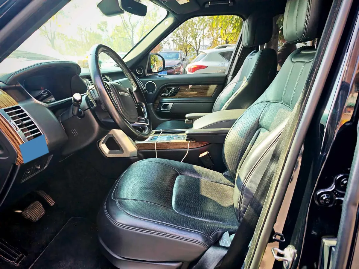 2019 BMW 7 Series 3.0T 340HP L6 8AT,autocango,china used car exporter,china ev exporter,chinese used car exporter,chinese used ev exporter