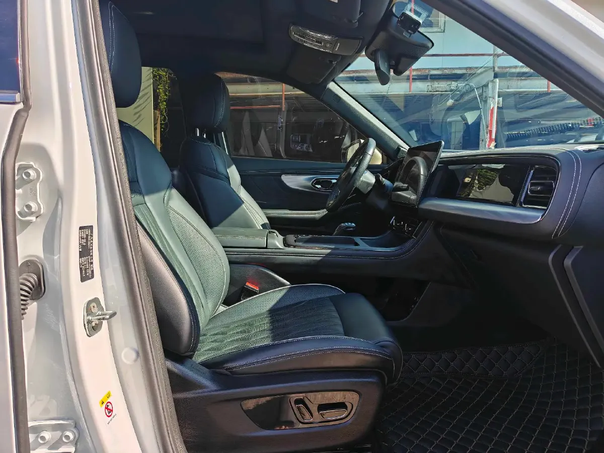 2022 GAC Trumpchi GS8 2.0T 190HP L4 E-CVT Hybrid,autocango,china used car exporter,china ev exporter,chinese used car exporter,chinese used ev exporter