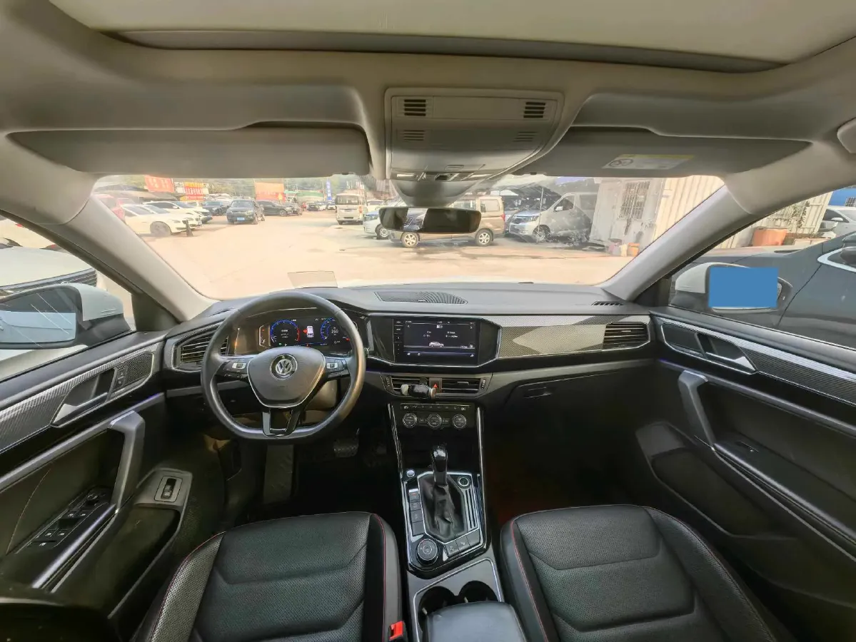 2019 Jeep Cherokee 2.0T 265HP L4 9AT,autocango,china used car exporter,china ev exporter,chinese used car exporter,chinese used ev exporter