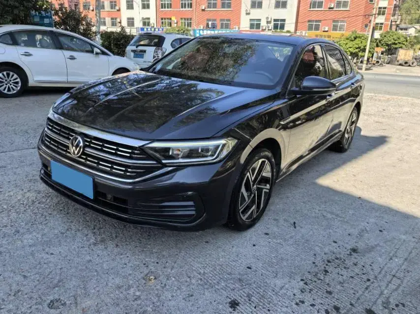 2023 Volkswagen Sagitar 1.2T 116HP L4 7DCT