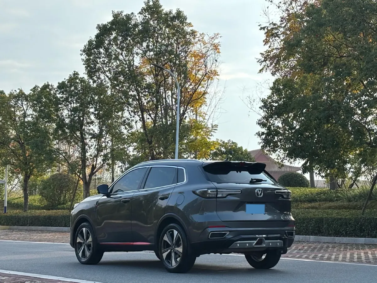 2022 ChangAn Oshan X7 Plus 1.5T 188HP L4 7DCT,autocango,china used car exporter,china ev exporter,chinese used car exporter,chinese used ev exporter