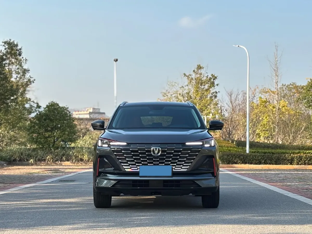 2022 ChangAn Oshan X7 Plus 1.5T 188HP L4 7DCT,autocango,china used car exporter,china ev exporter,chinese used car exporter,chinese used ev exporter