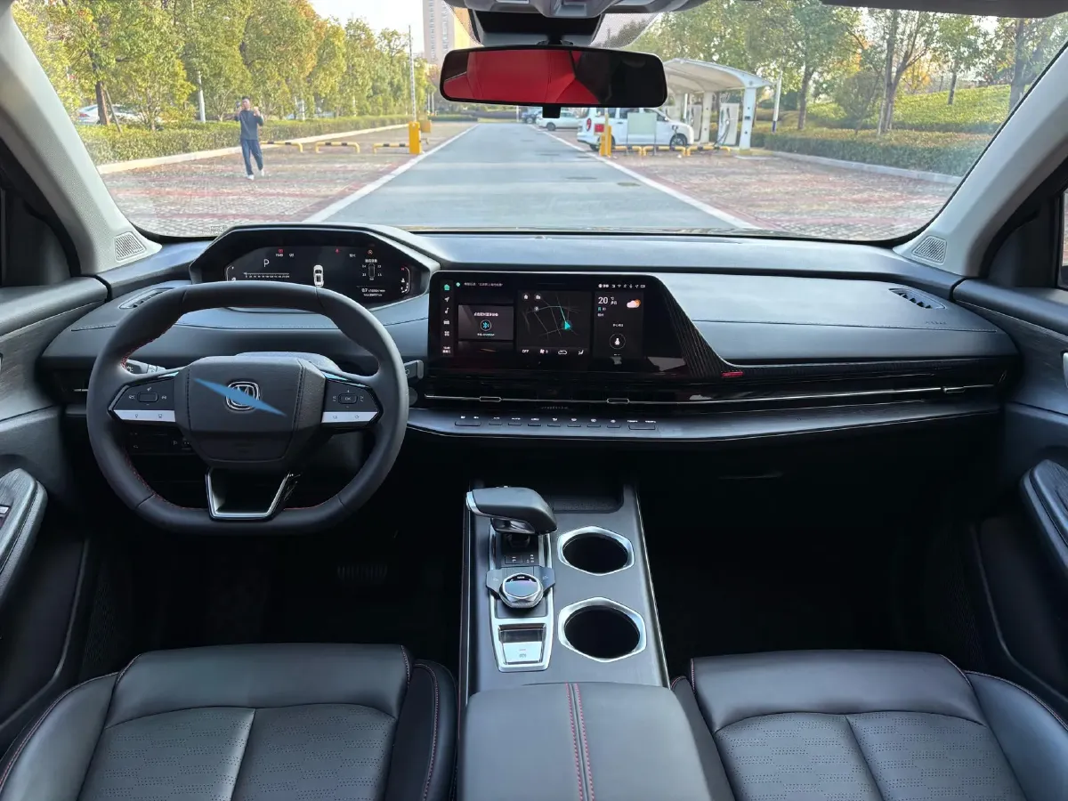 2022 ChangAn Oshan X7 Plus 1.5T 188HP L4 7DCT,autocango,china used car exporter,china ev exporter,chinese used car exporter,chinese used ev exporter