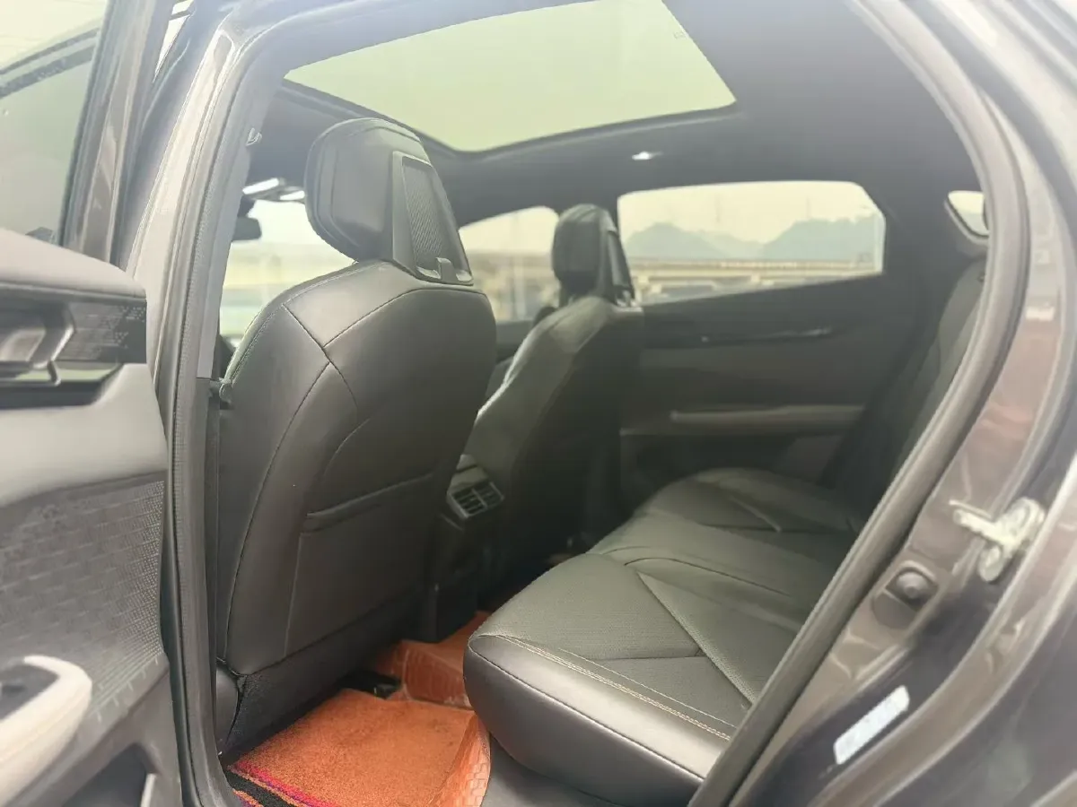 2022 ChangAn UNI-V 1.5T 188HP L4 7DCT,autocango,china used car exporter,china ev exporter,chinese used car exporter,chinese used ev exporter