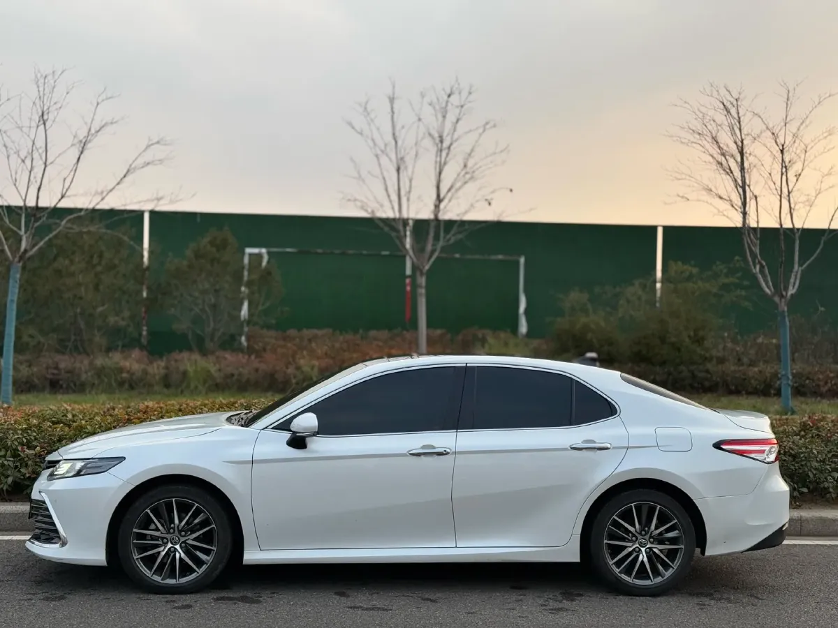 2021 Toyota Camry 2.5L 209HP L4 8AT,autocango,china used car exporter,china ev exporter,chinese used car exporter,chinese used ev exporter