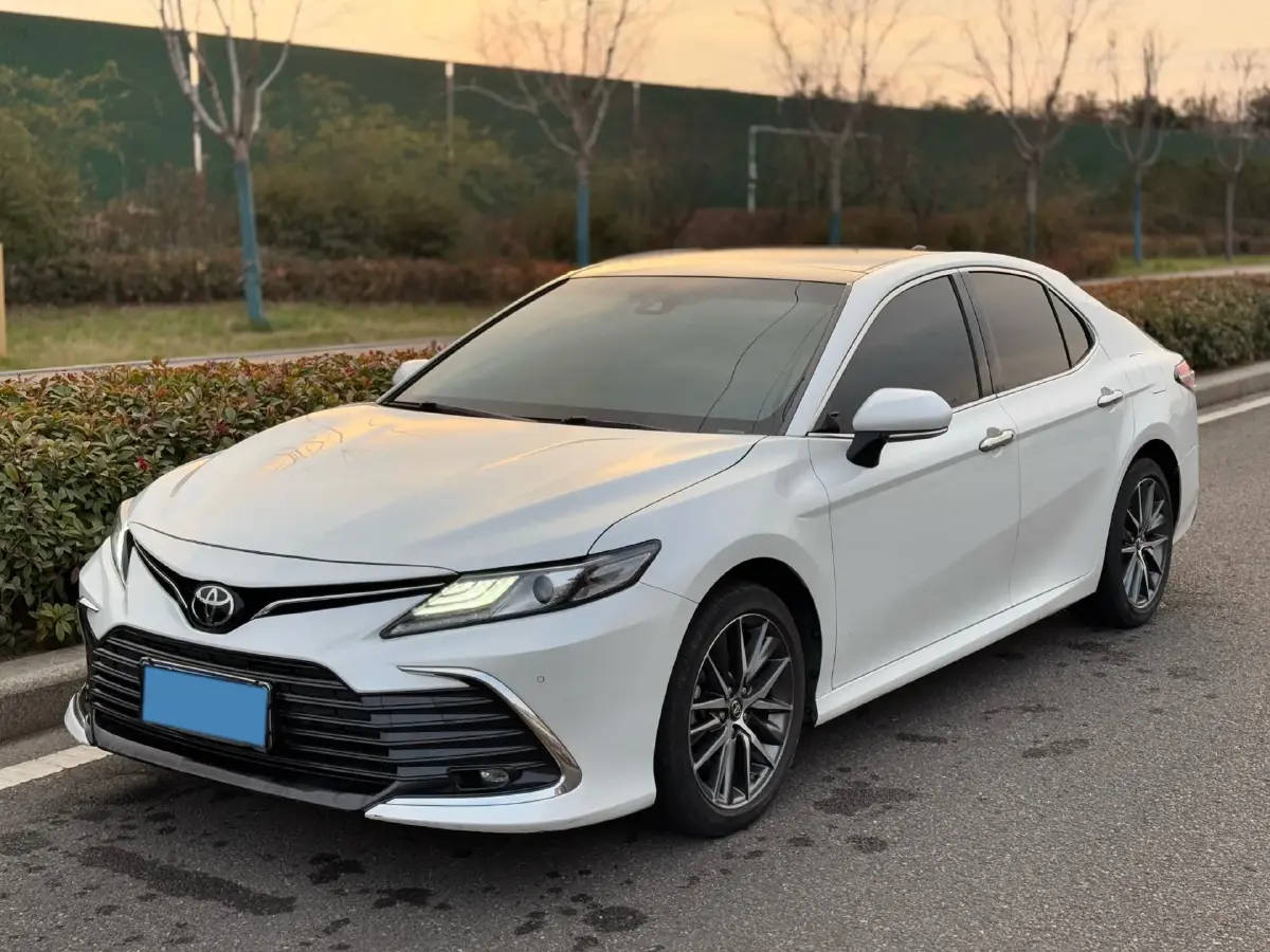 2021 Toyota Camry 2.5L 209HP L4 8AT