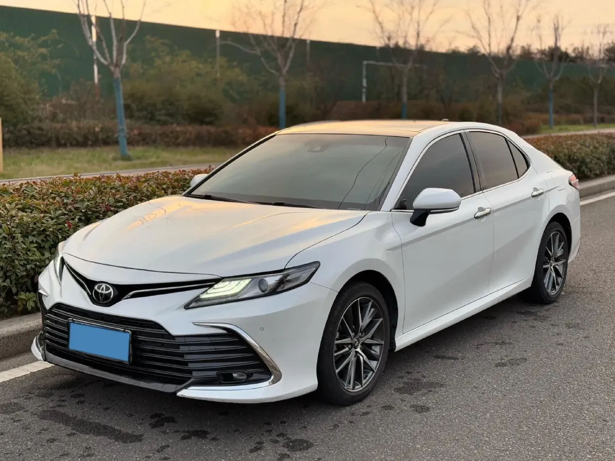 2021 Toyota Camry 2.5L 209HP L4 8AT,autocango,china used car exporter,china ev exporter,chinese used car exporter,chinese used ev exporter