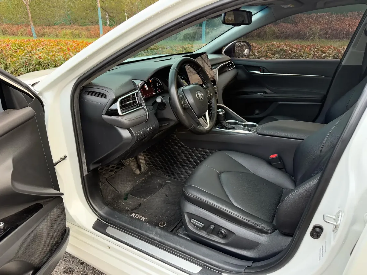 2021 Toyota Camry 2.5L 209HP L4 8AT,autocango,china used car exporter,china ev exporter,chinese used car exporter,chinese used ev exporter