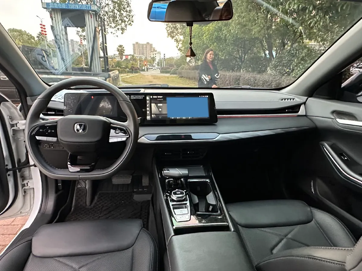 2023 ChangAn Raeton Plus 1.5T 188HP L4 7DCT,autocango,china used car exporter,china ev exporter,chinese used car exporter,chinese used ev exporter