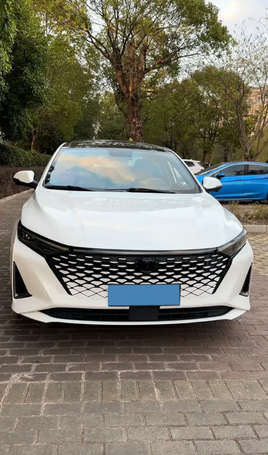 2023 ChangAn Raeton Plus 1.5T 188HP L4 7DCT,autocango,china used car exporter,china ev exporter,chinese used car exporter,chinese used ev exporter